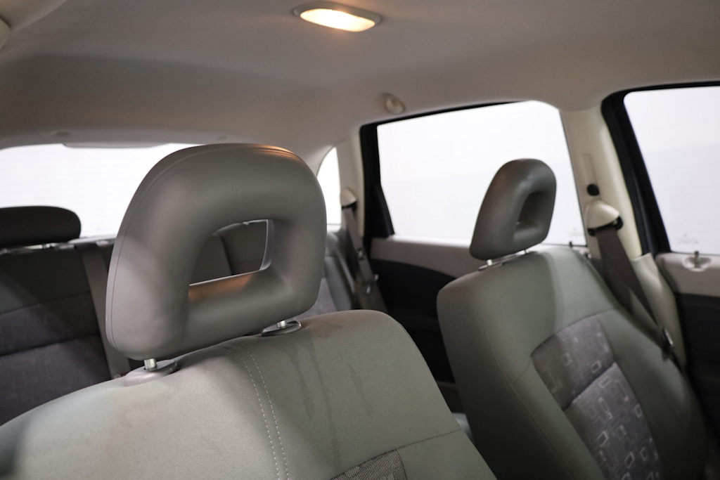 2007 Chrysler PT Cruiser Base 27