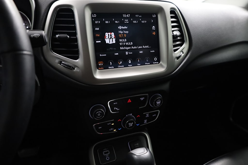 Thumbnail: 2019 Jeep Compass - 16