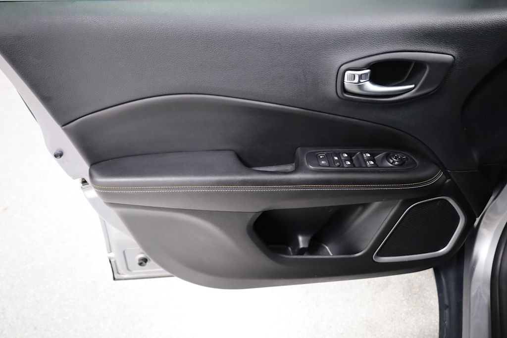 Thumbnail: 2019 Jeep Compass - 26