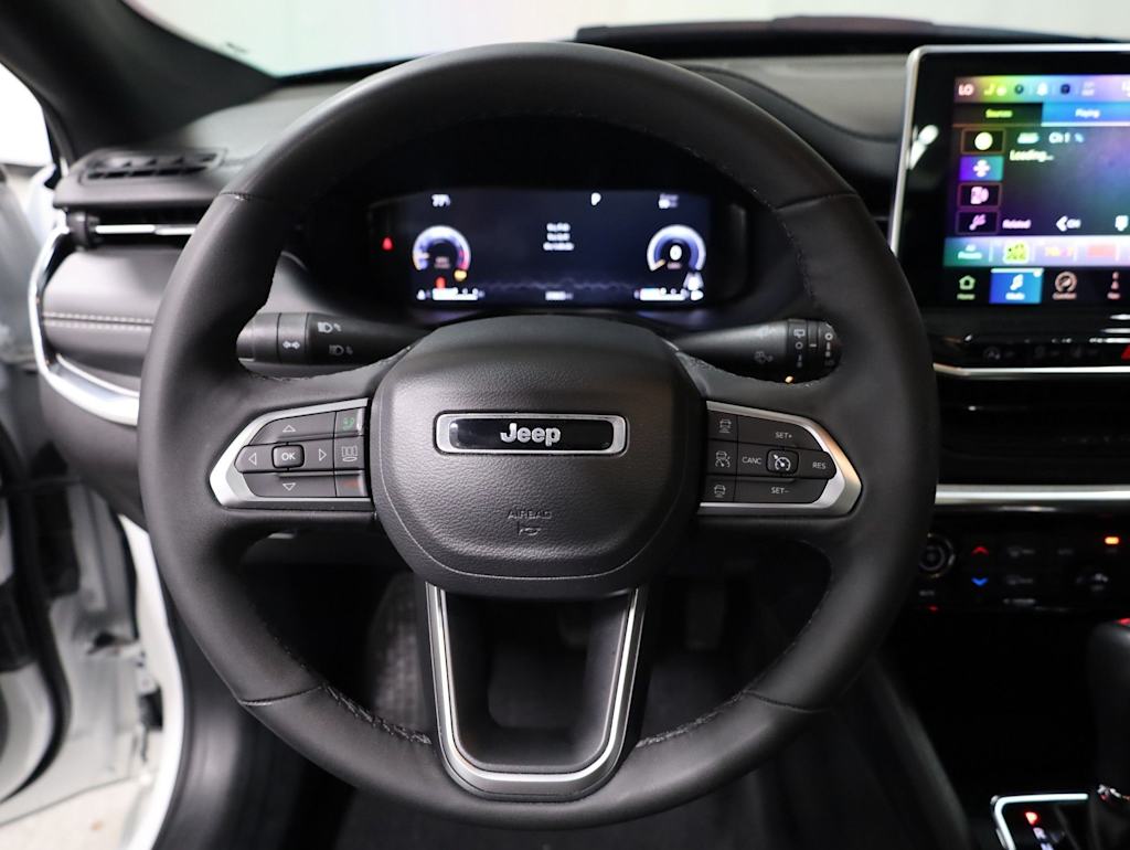 Thumbnail: 2023 Jeep Compass - 14