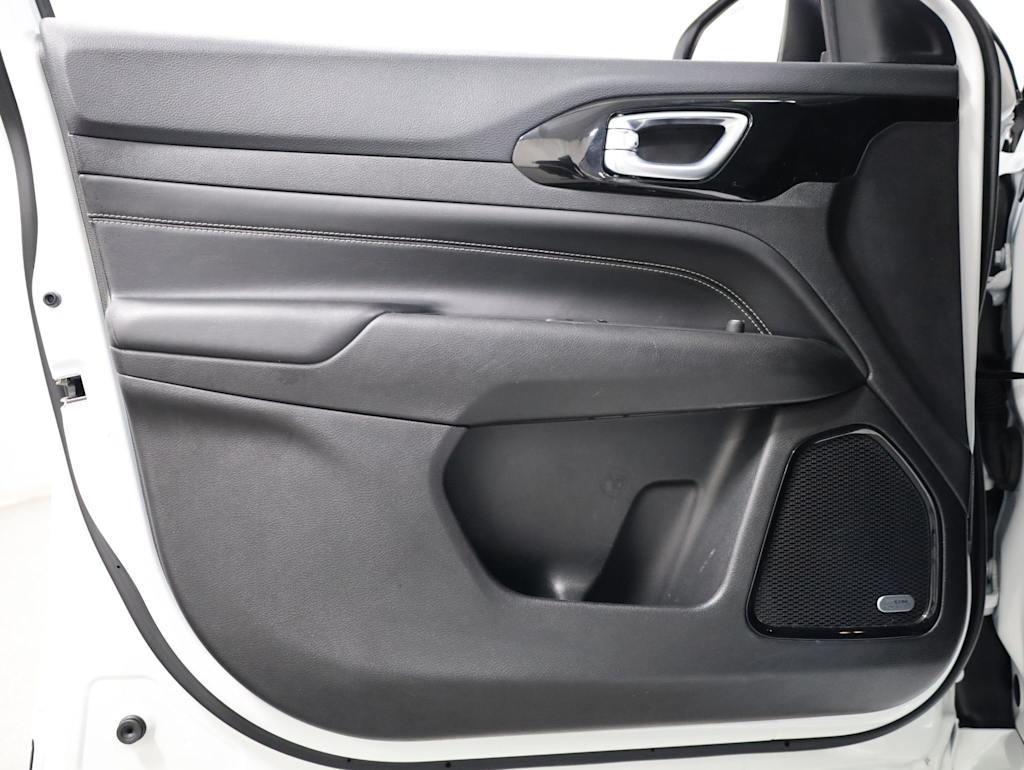 Thumbnail: 2023 Jeep Compass - 27