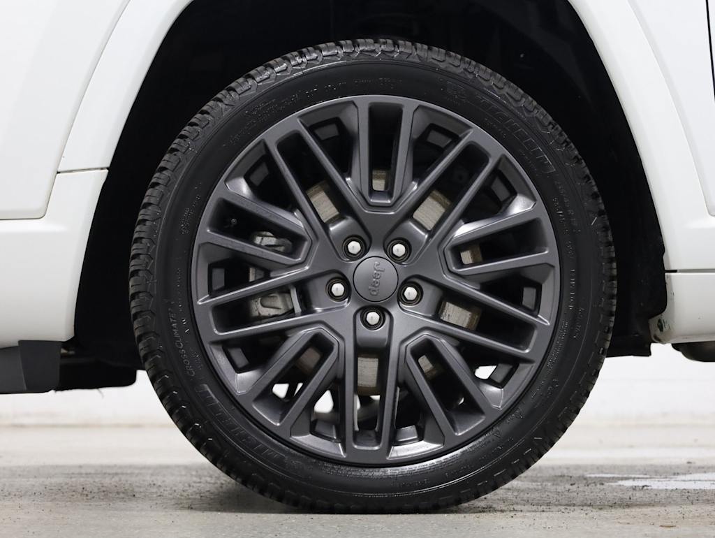 Thumbnail: 2023 Jeep Compass - 41