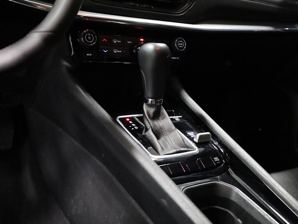 Thumbnail: 2023 Jeep Compass - 17