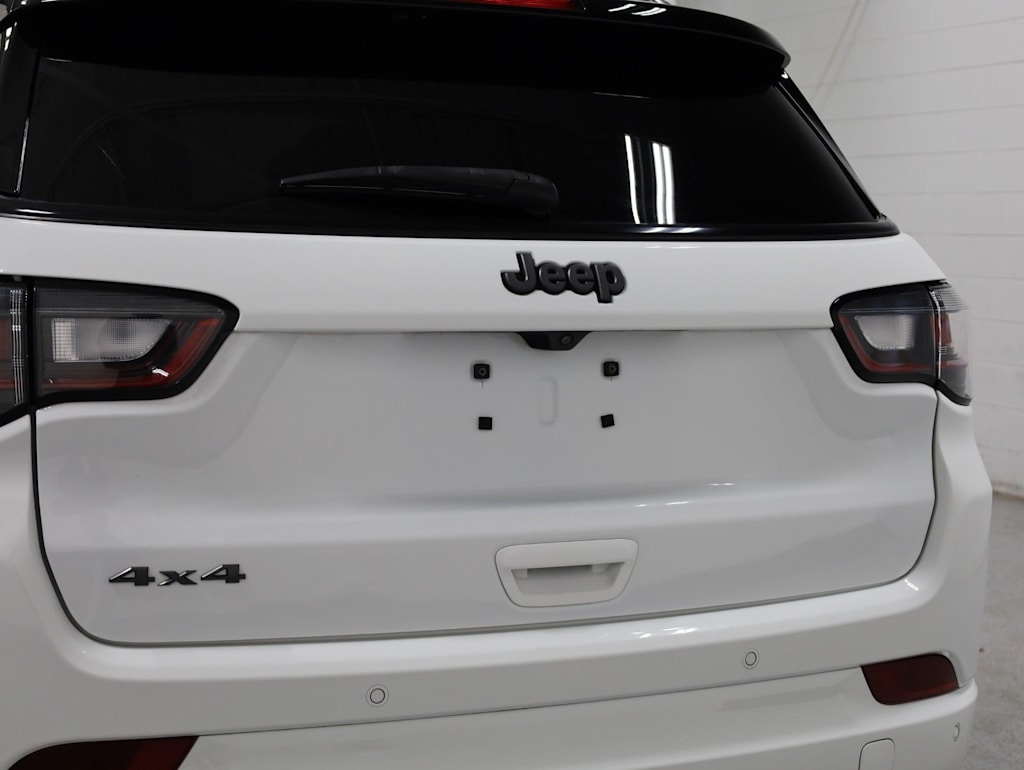 Thumbnail: 2023 Jeep Compass - 16