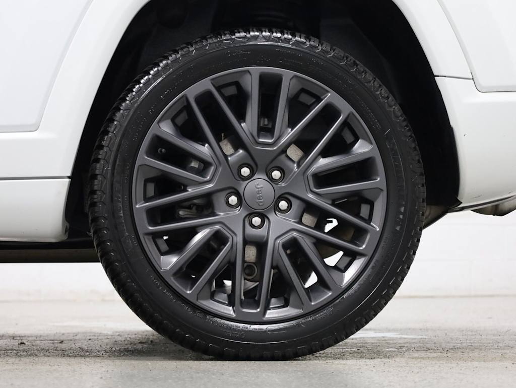 Thumbnail: 2023 Jeep Compass - 40