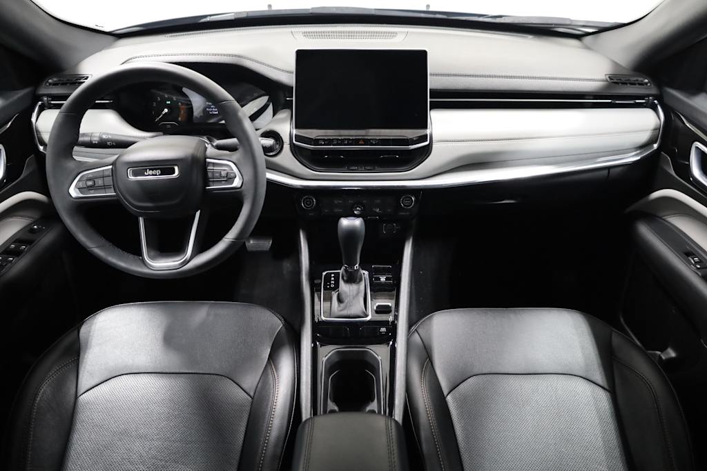 Thumbnail: 2023 Jeep Compass - 14