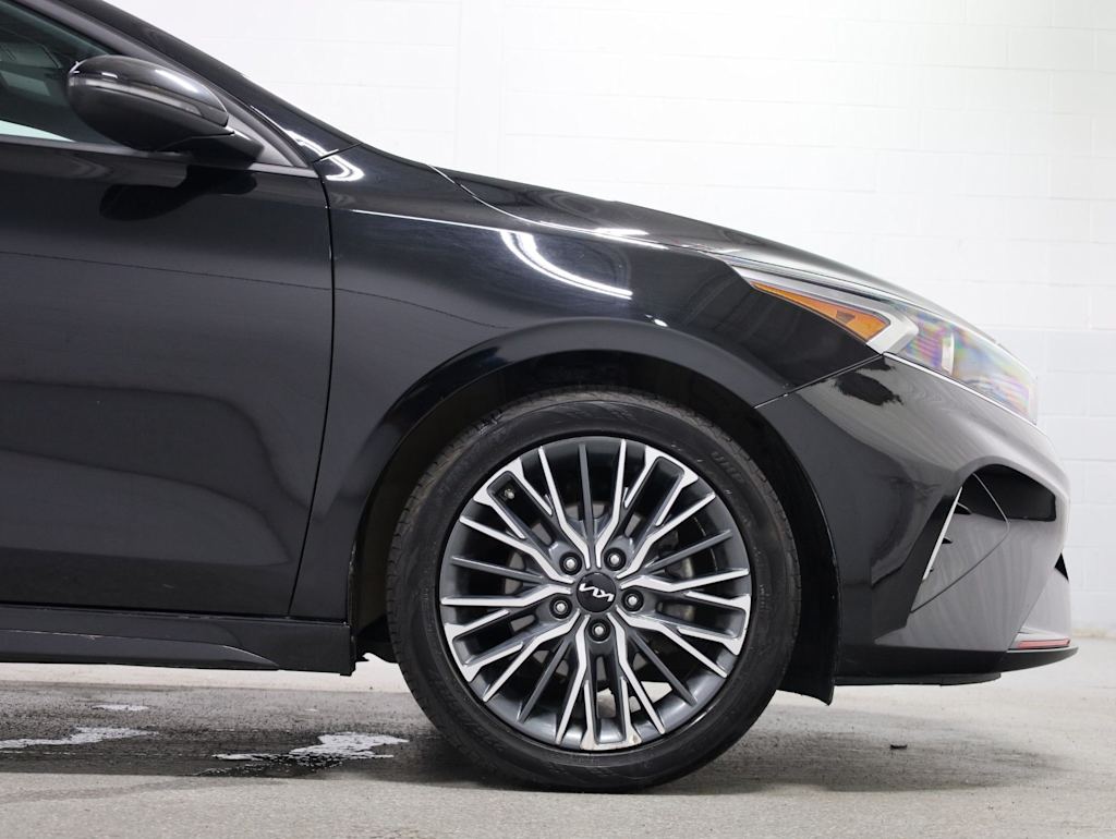 Thumbnail: 2024 Kia Forte - 8