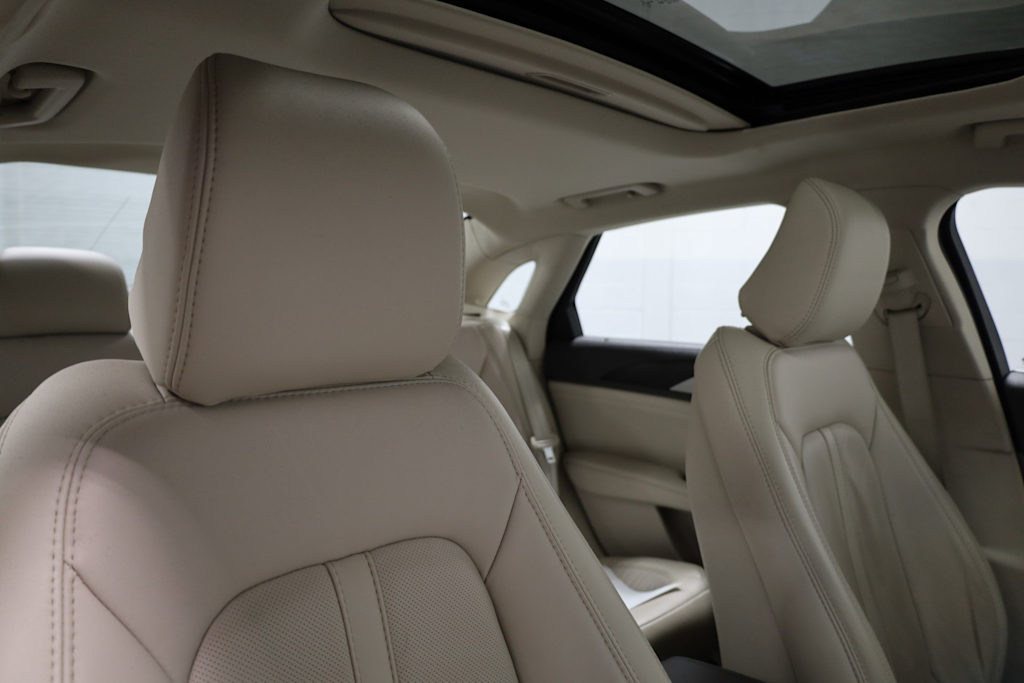 Thumbnail: 2020 Lincoln MKZ - 30