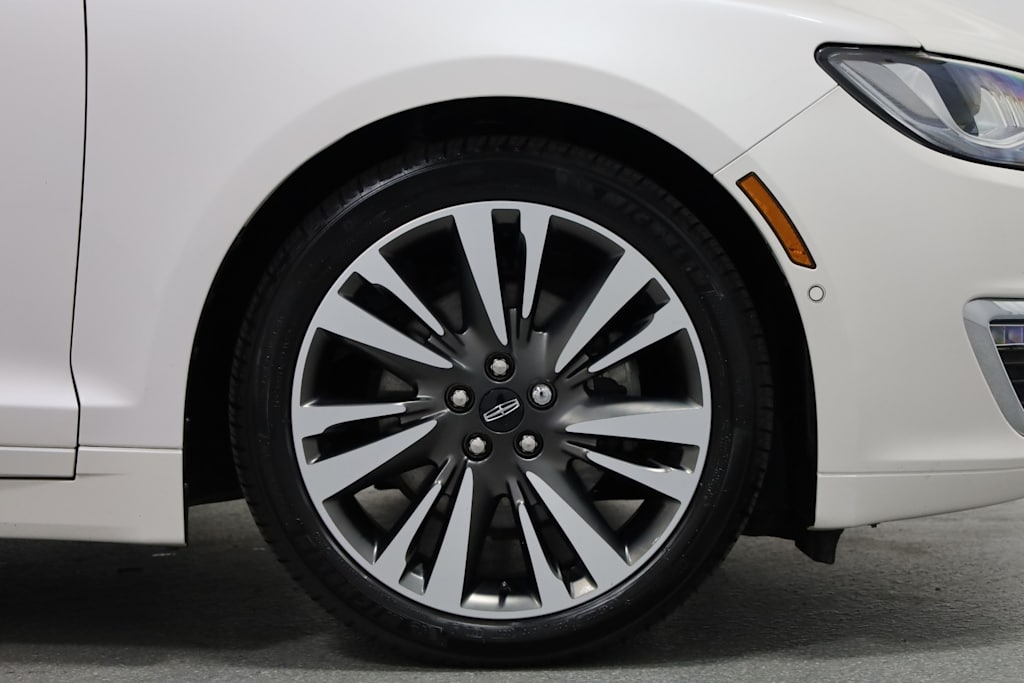 Thumbnail: 2020 Lincoln MKZ - 23