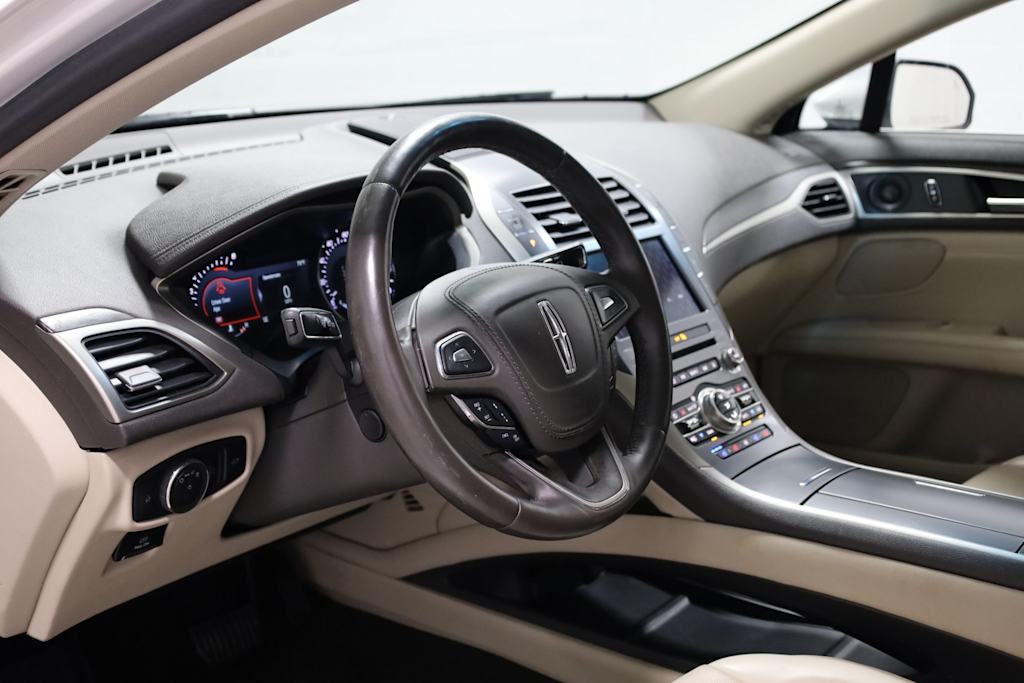 Thumbnail: 2020 Lincoln MKZ - 2