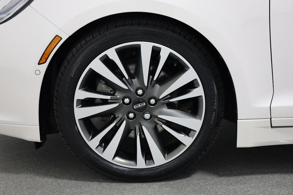 Thumbnail: 2020 Lincoln MKZ - 43