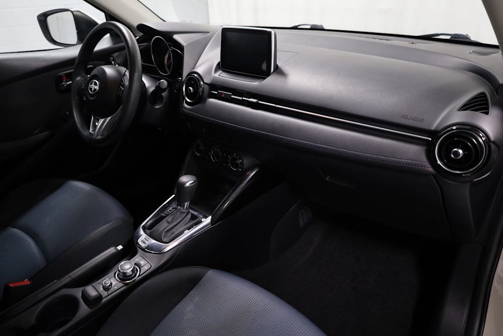 Thumbnail: 2016 Scion iA - 10