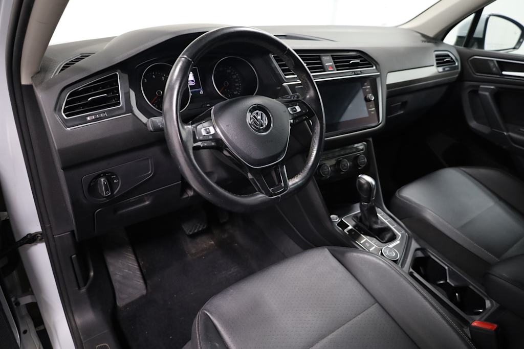 Thumbnail: 2018 Volkswagen Tiguan - 2