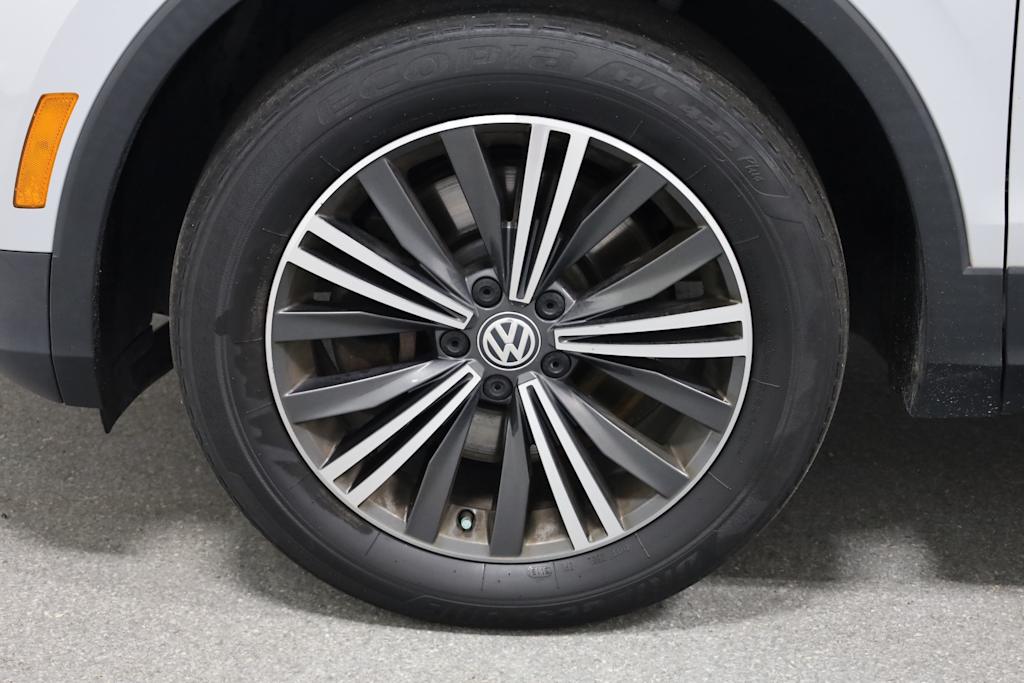 Thumbnail: 2018 Volkswagen Tiguan - 40