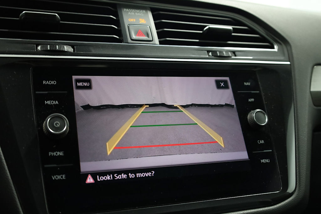 Thumbnail: 2018 Volkswagen Tiguan - 35