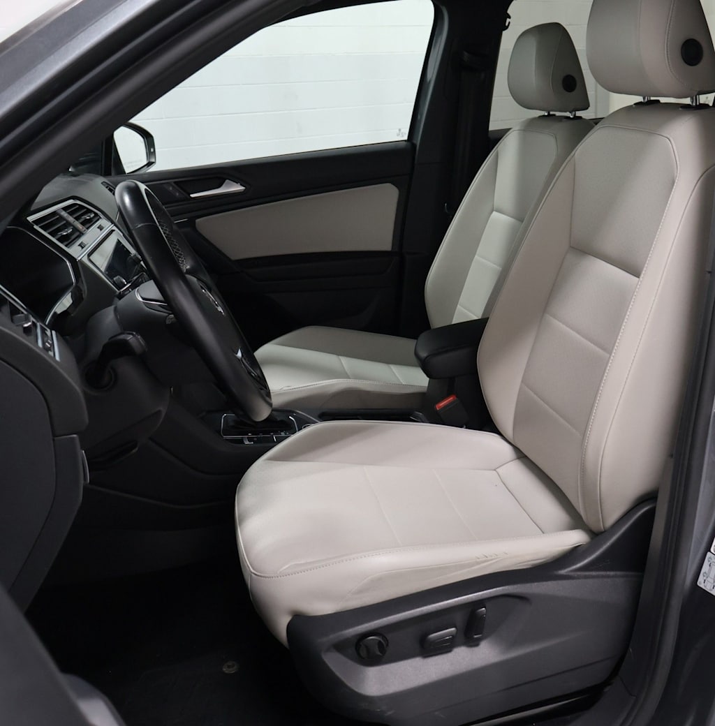 Thumbnail: 2019 Volkswagen Tiguan - 10