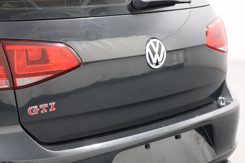 2017 Volkswagen Golf GTI SE 22
