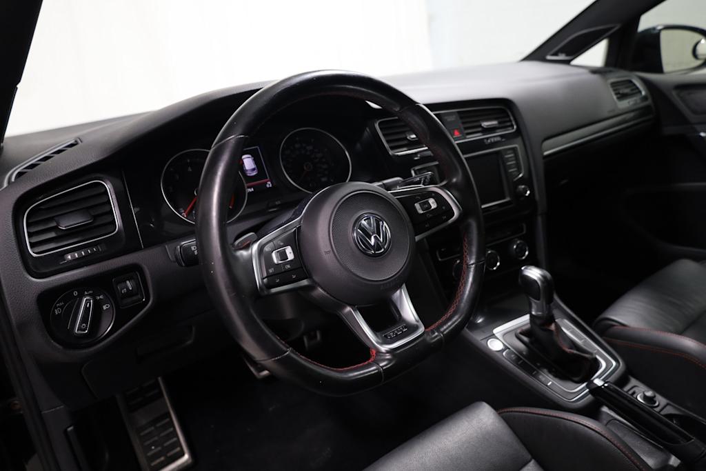 2017 Volkswagen Golf GTI SE 2