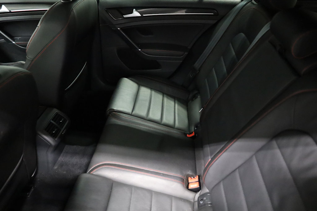 2017 Volkswagen Golf GTI SE 13