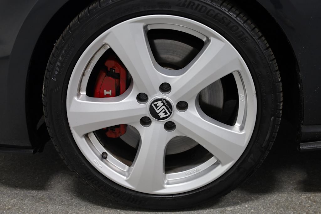 2017 Volkswagen Golf GTI SE 39