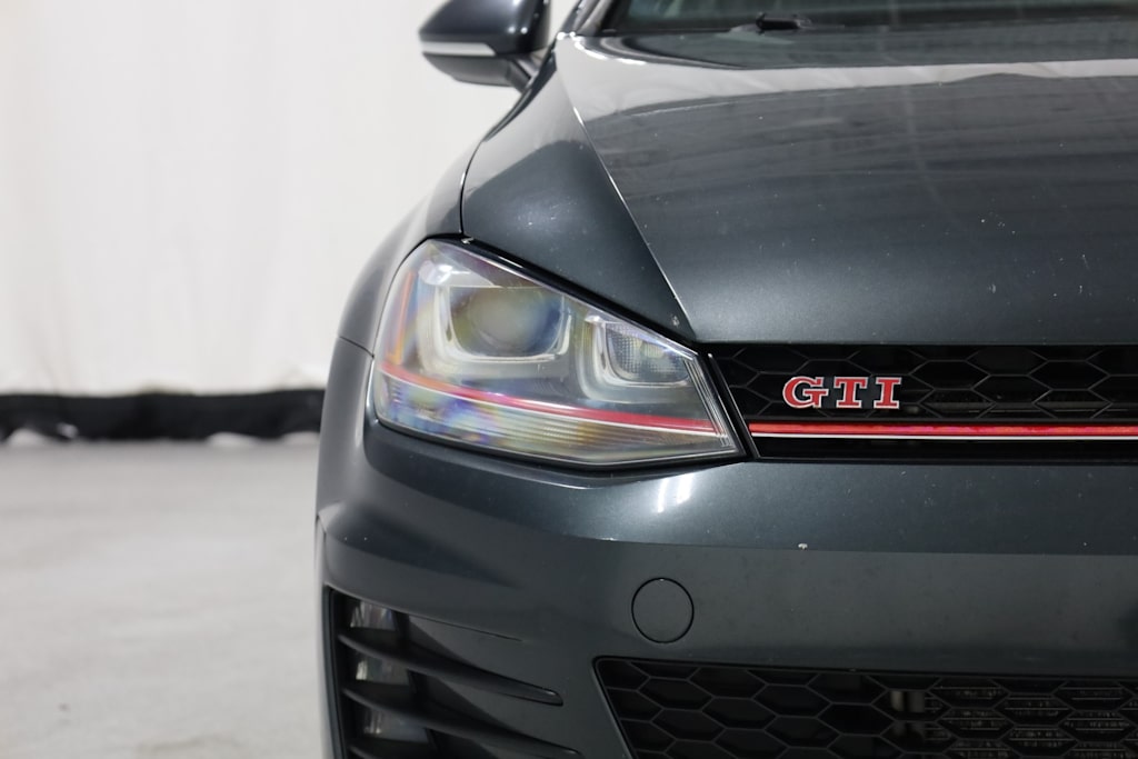2017 Volkswagen Golf GTI SE 27