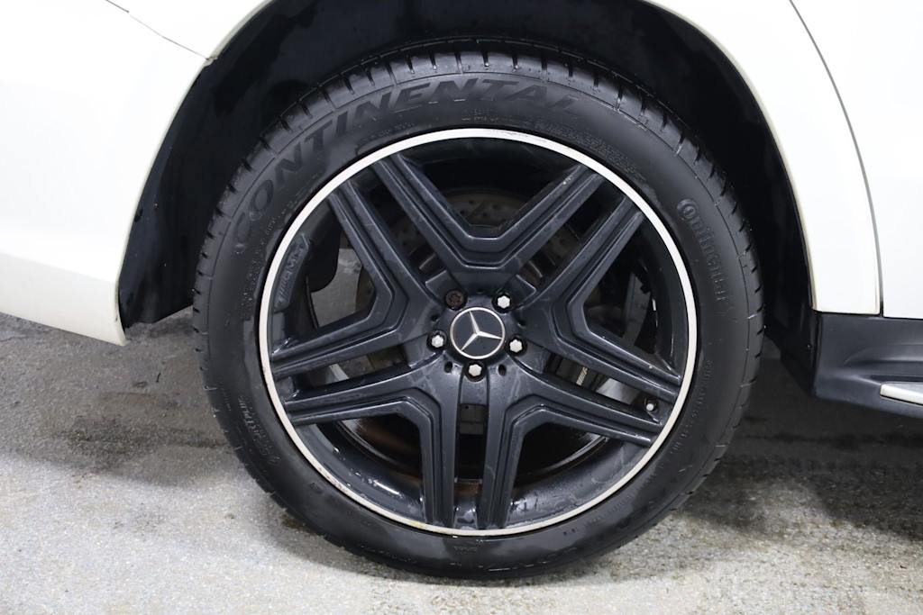 Thumbnail: 2015 Mercedes-Benz GL-Class - 38