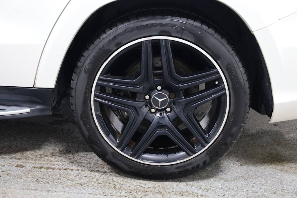 Thumbnail: 2015 Mercedes-Benz GL-Class - 39