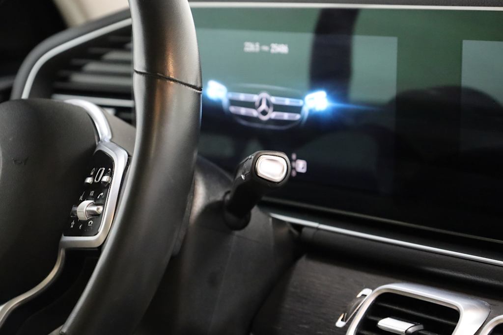 Thumbnail: 2022 Mercedes-Benz GLS - 28