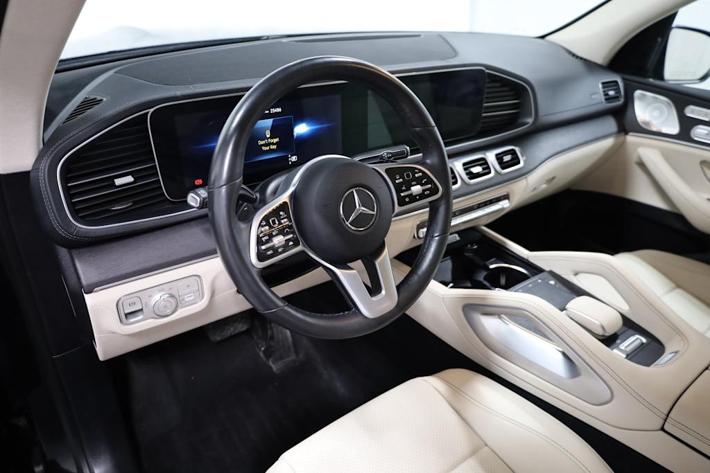 Thumbnail: 2022 Mercedes-Benz GLS - 2