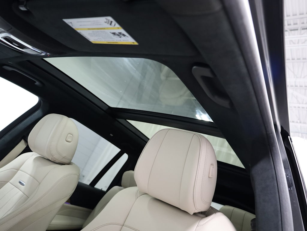 Thumbnail: 2021 Mercedes-Benz GLS - 26
