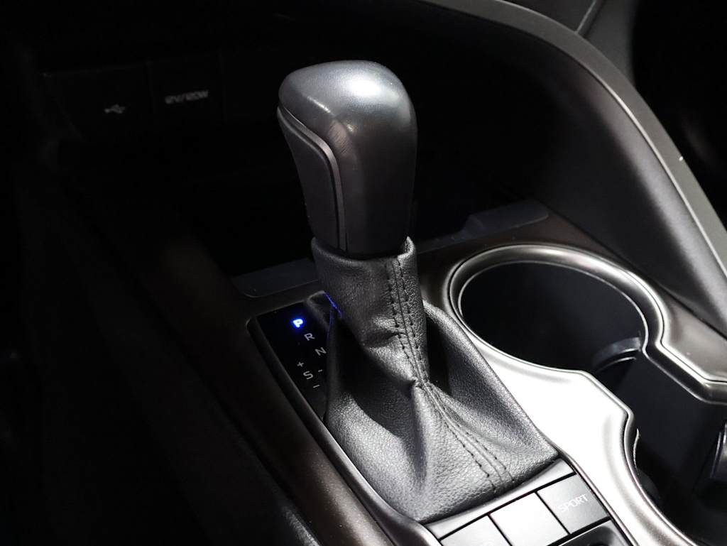 Thumbnail: 2022 Toyota Camry - 17