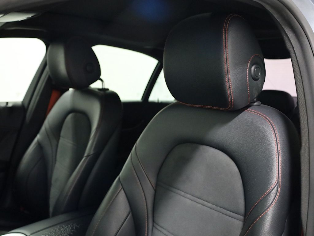 Thumbnail: 2016 Mercedes-Benz C-Class - 12
