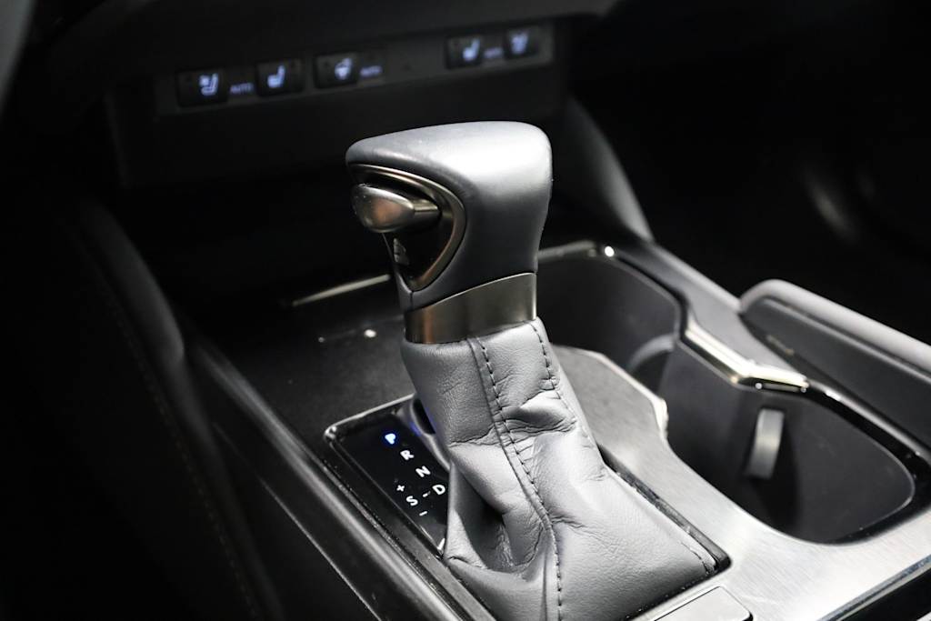 Thumbnail: 2023 Lexus ES - 31