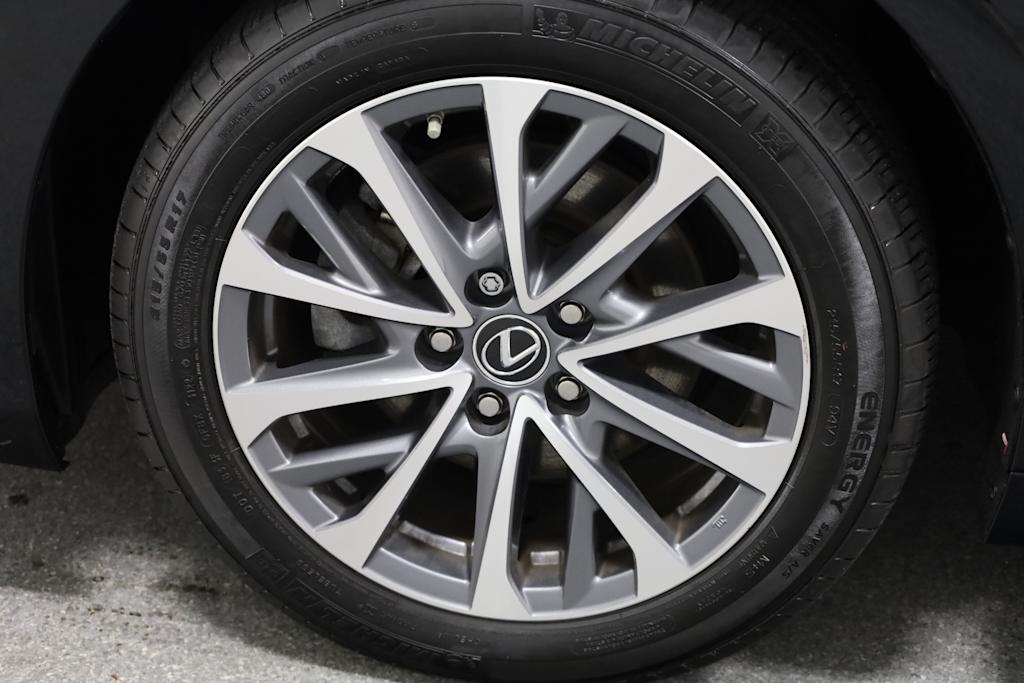 Thumbnail: 2023 Lexus ES - 38