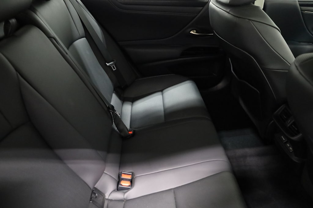 Thumbnail: 2023 Lexus ES - 35