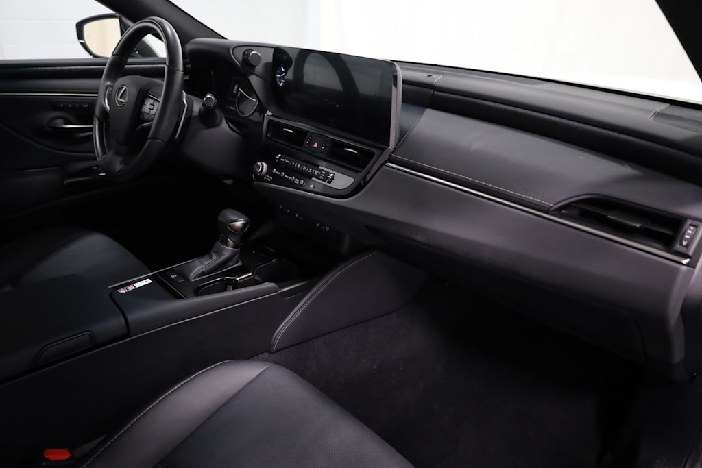 Thumbnail: 2023 Lexus ES - 10