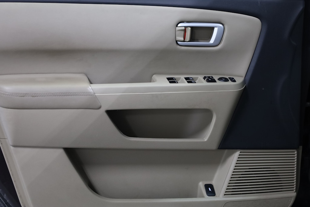 Thumbnail: 2013 Honda Pilot - 27