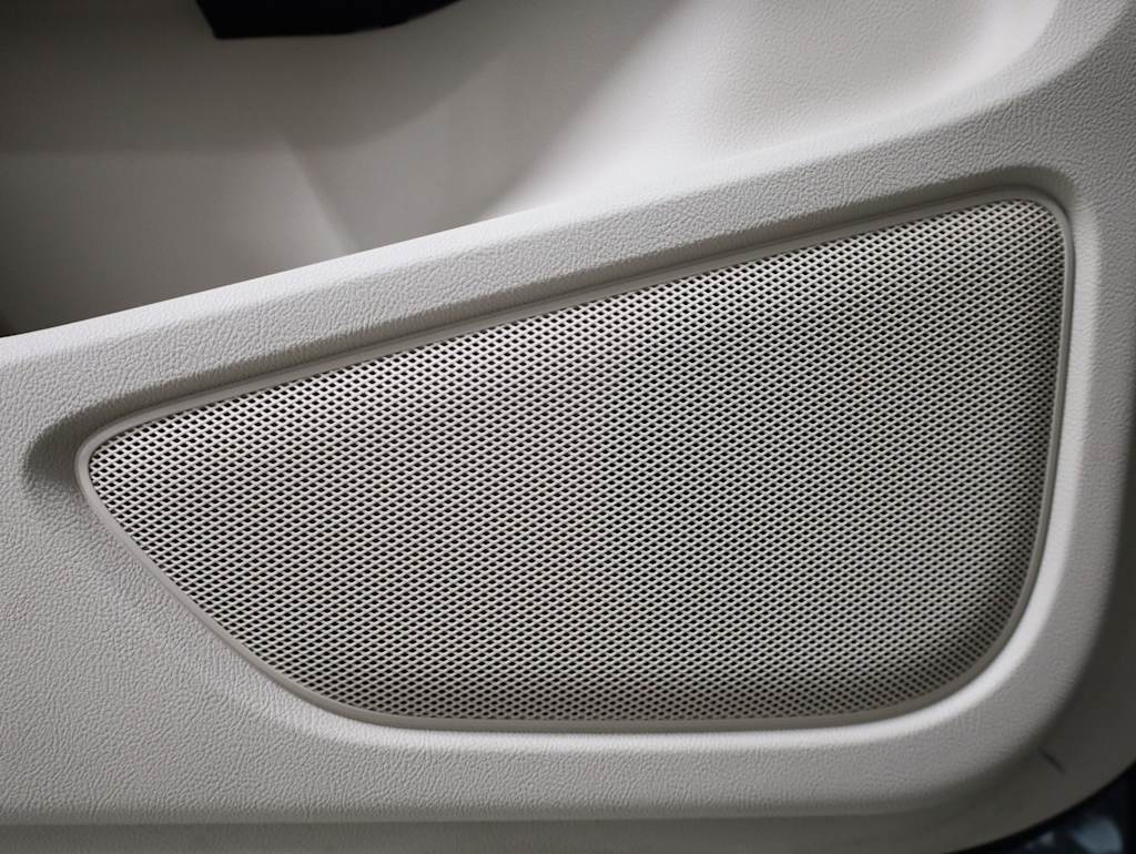 Thumbnail: 2017 Lincoln MKC - 27