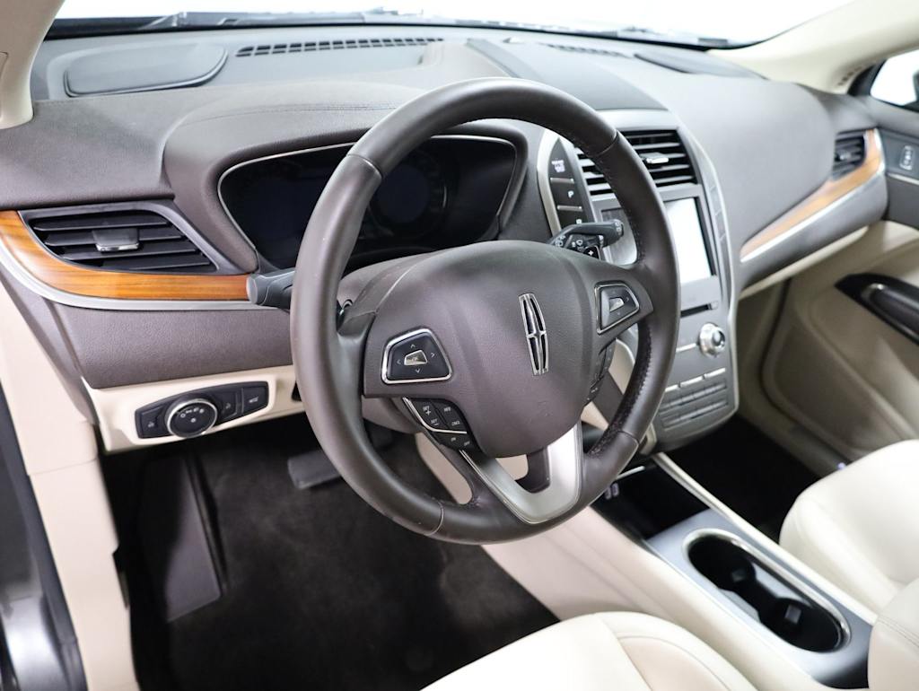 Thumbnail: 2017 Lincoln MKC - 2