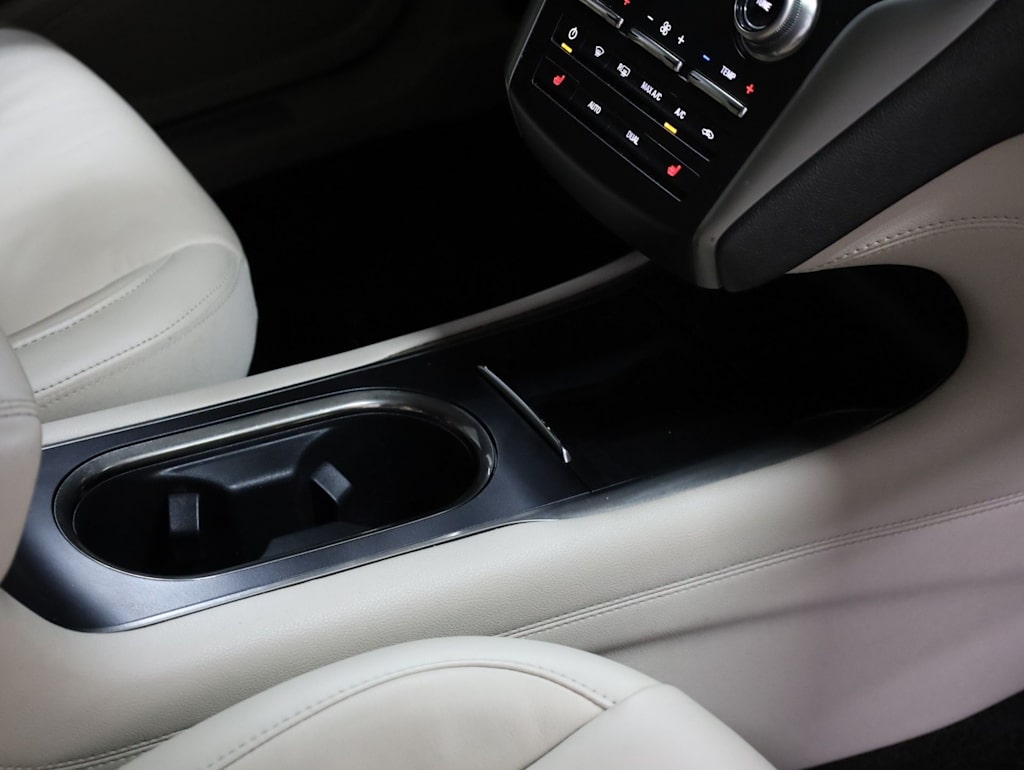 Thumbnail: 2017 Lincoln MKC - 17