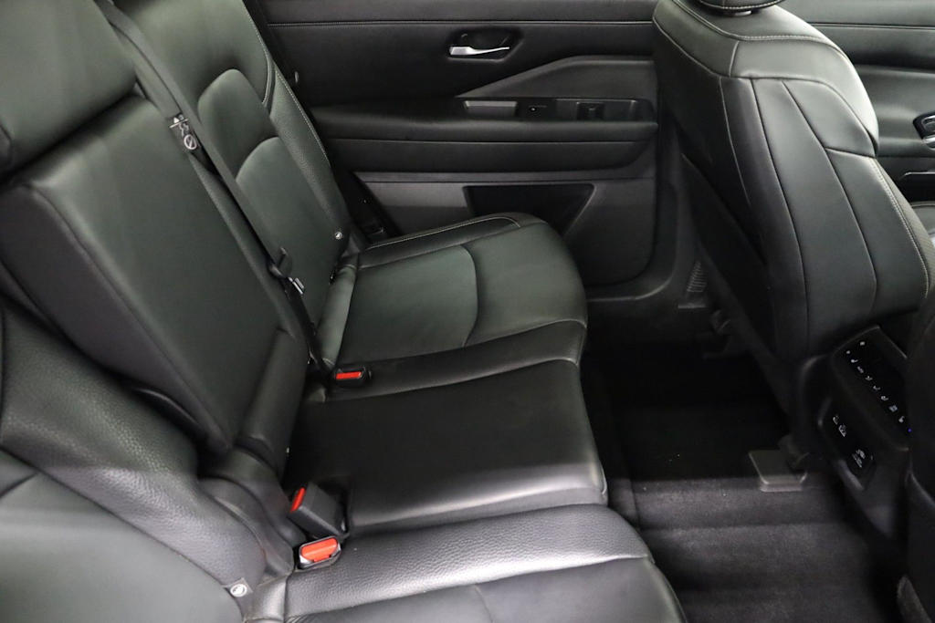 Thumbnail: 2022 Nissan Pathfinder - 34