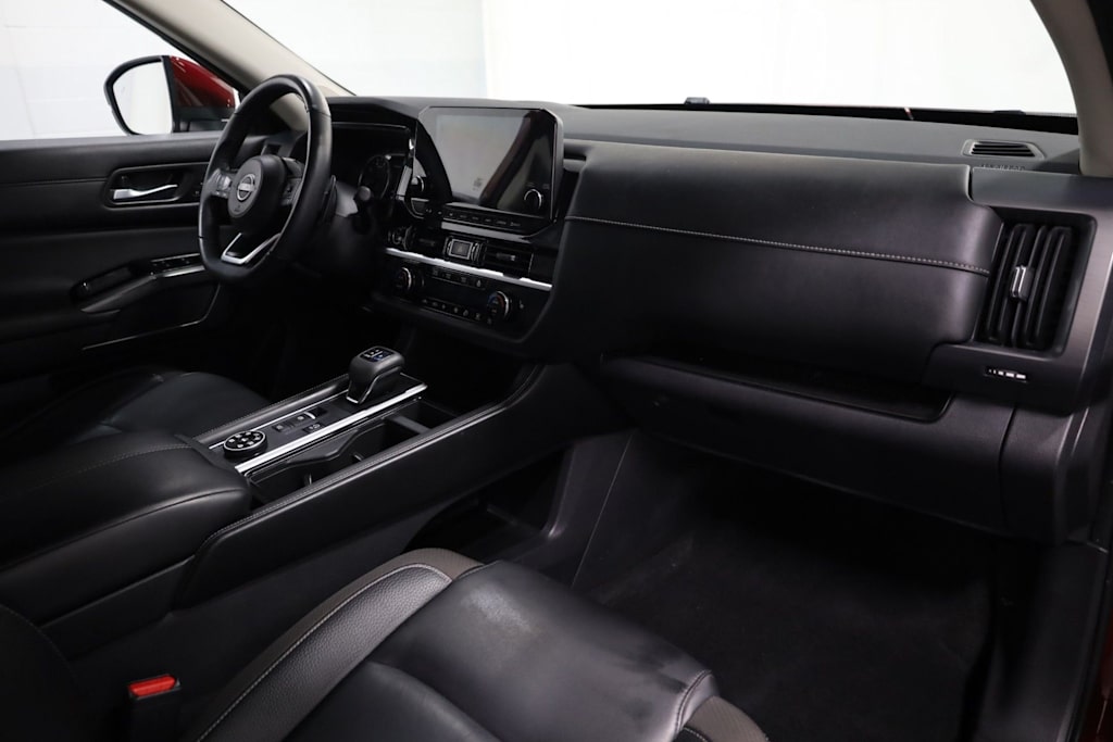 Thumbnail: 2022 Nissan Pathfinder - 9