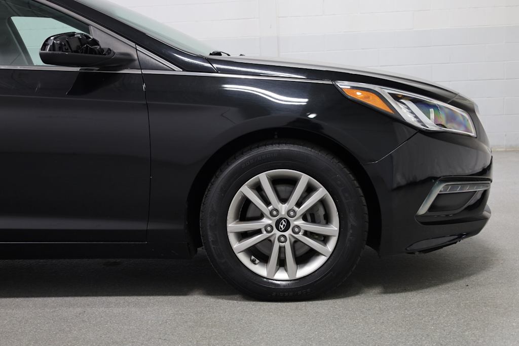 Thumbnail: 2015 Hyundai Sonata - 8