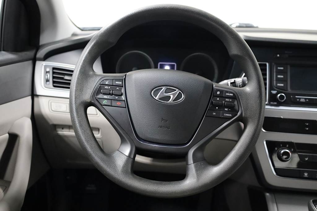 Thumbnail: 2015 Hyundai Sonata - 14