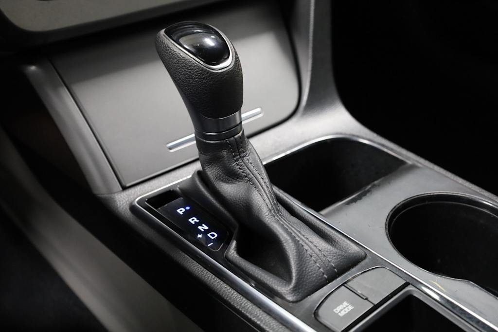 Thumbnail: 2015 Hyundai Sonata - 32
