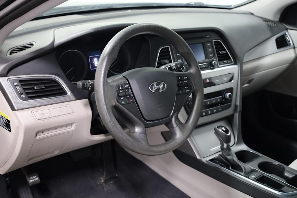 Thumbnail: 2015 Hyundai Sonata - 2