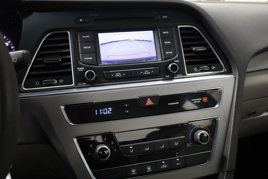 Thumbnail: 2015 Hyundai Sonata - 33
