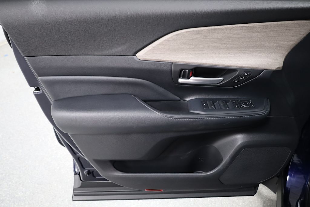 Thumbnail: 2024 Toyota Grand Highlander - 26
