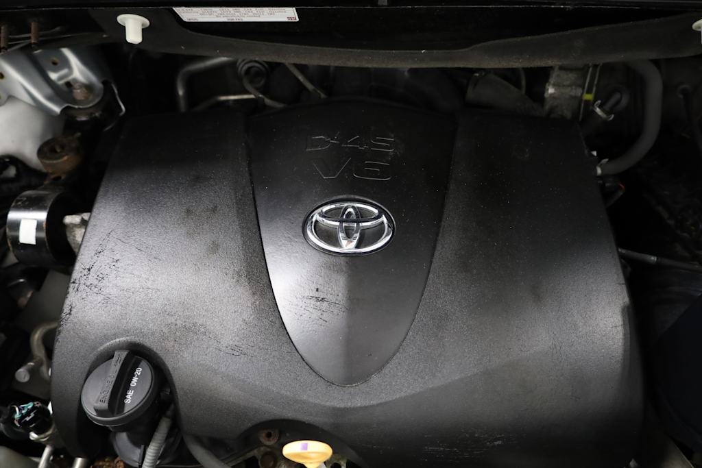 2019 Toyota Sienna XLE 9