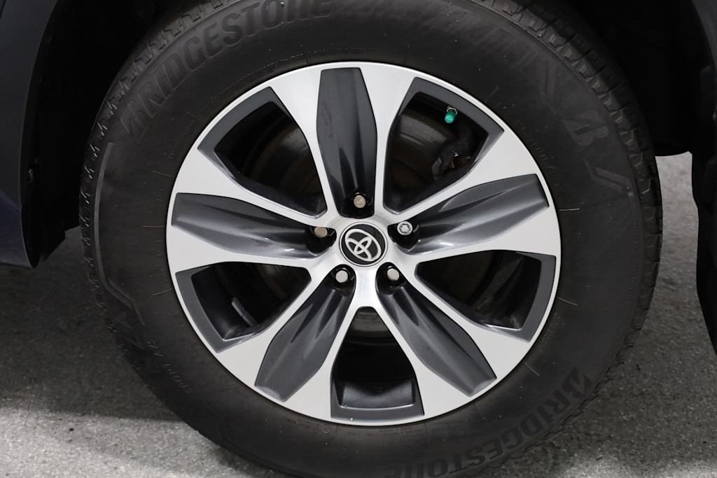 Thumbnail: 2022 Toyota Highlander - 38